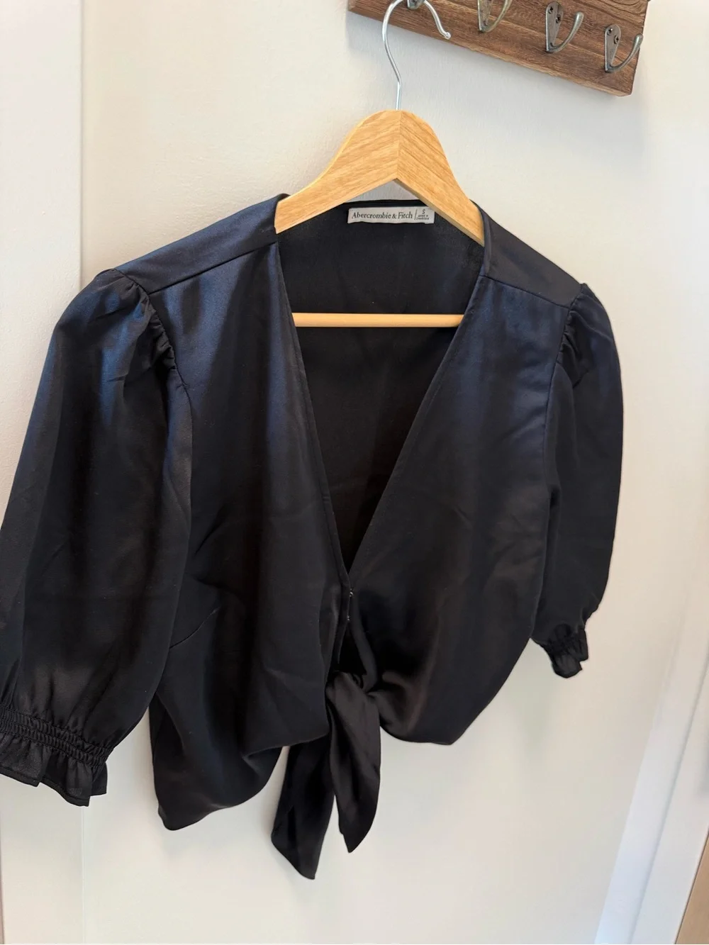 Abercrombie & Fitch Black Satin Tie-Front Puff Sleeve Blouse